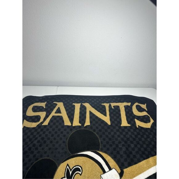 New Orleans Saints Fleece Throw Blanket 48"x60 Mickey Mouse NFL See Description - Picture 7 of 14